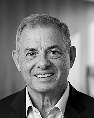 Portrait of Stephen Vineburg